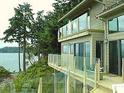 Deck Railing - glass over lake