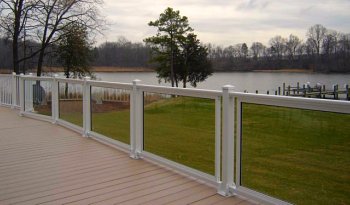 aluminum deck railing with glass inserts