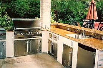 The Best Outdoor Kitchen Sink For Your Backyard Kitchen