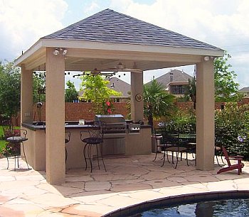 Covered kitchen by the pool